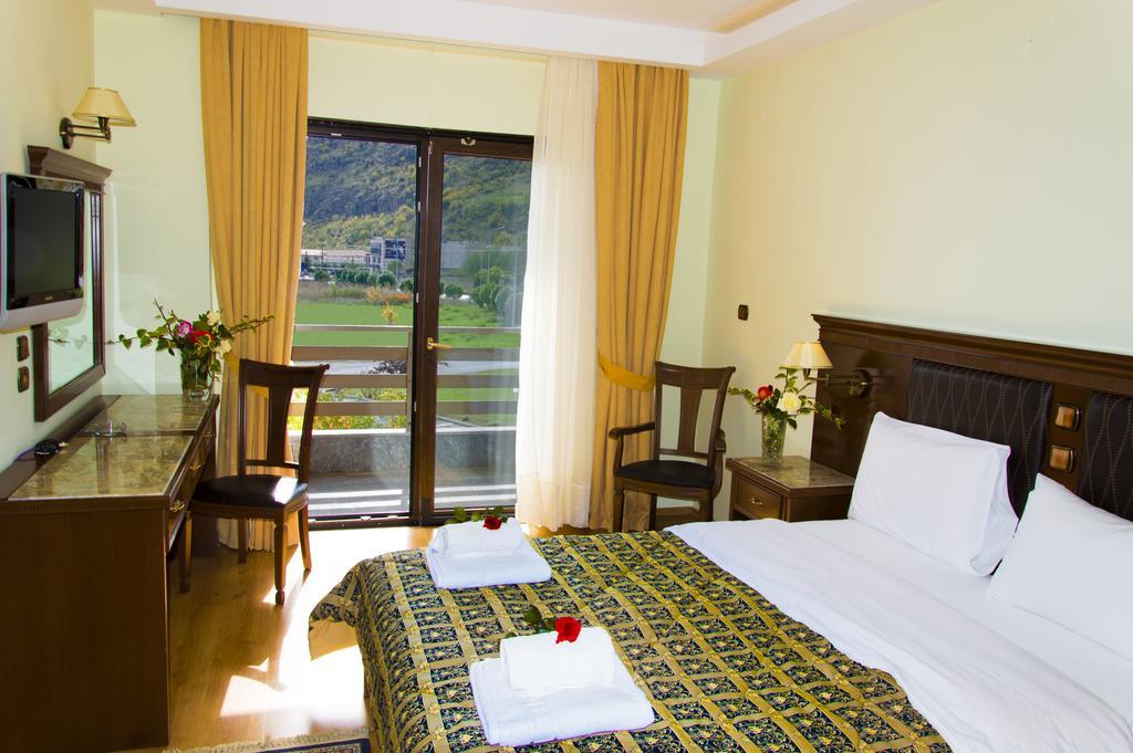 Hotel Tsamis Kastoria Zimmer foto
